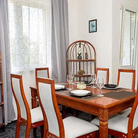 2-bedroom In Prime Location By Flat Mаnаger Apartmán *